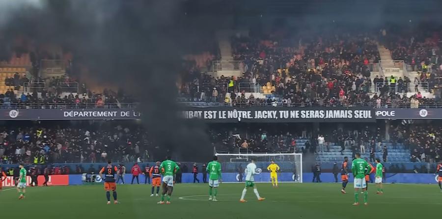 Partida Montpellier - Saint-Etienne a fost abandonată. FOTO: captură Youtube Ligue 1 Meciul dintre Montpellier și Saint-Etienne a fost abandonat » Suporterii oaspeților au provocat un incendiu