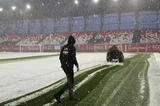 S-a întors iarna! » Cum arată terenul cu 90 de minute înainte de Sepsi - Gloria Buzău