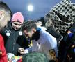 „Zidul galben”, din nou lângă jucătorii României » Apariție surpriză a unui jucător lângă sute de fani care au venit la antrenamentul „naționalei”