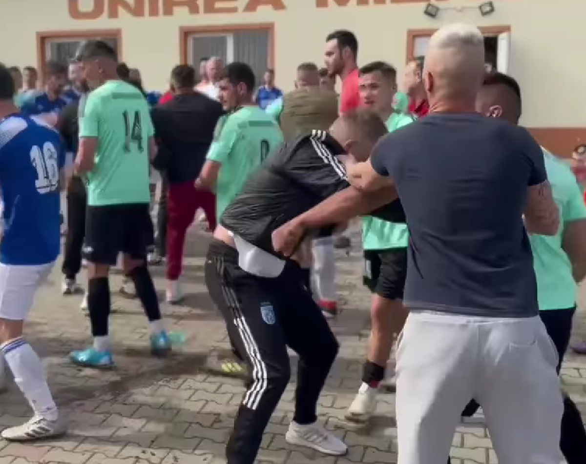 Unirea Miercurea Sibiului - ACS Păltiniș Rășinari, partidă terminată cu un scandal-monstru în Liga 4 Sibiu