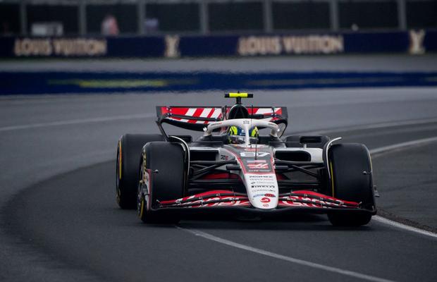 Un tânăr pilot de F1 a avut parte de o pregătire de lux în presezon » Cu ce mare sportiv s-a antrenat în Monaco