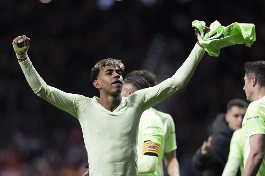 Lamine Yamal are un vis legat de Real Madrid: „Ar fi grozav să se întâmple așa!” + Ce culoare va avea prima lui mașină