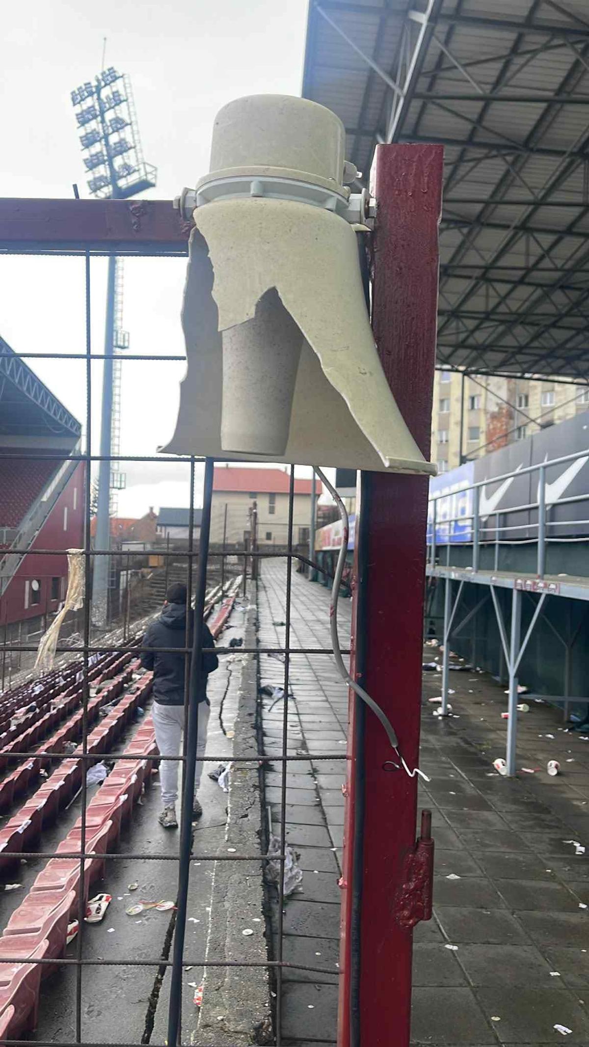 Dezastrul lăsat de suporterii lui U Cluj la derby-ul cu scandal din Gruia