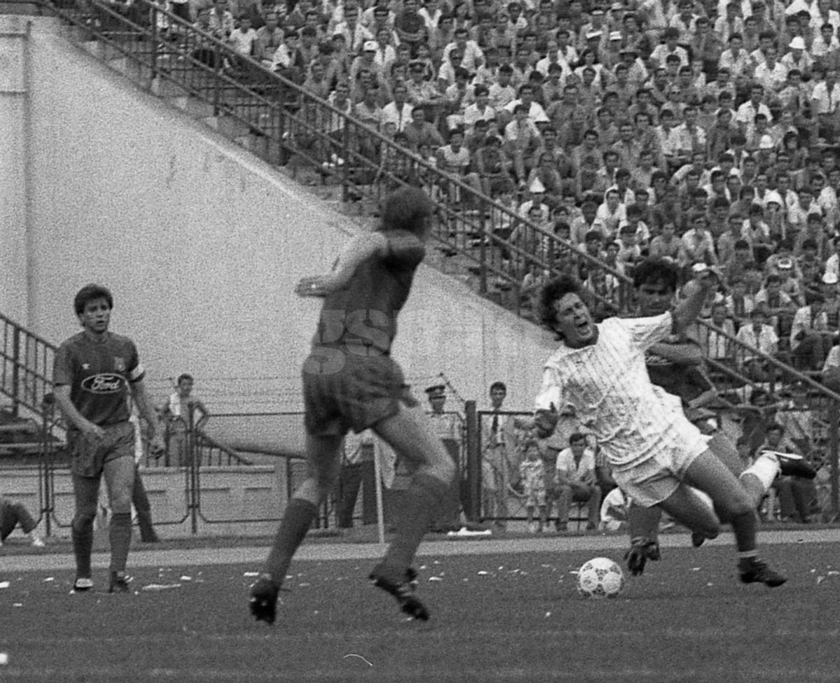 Reaprinde dezbaterea istorică Steaua vs. Dinamo » Afirmație îndrăzneață: „N-aveam ce să discutăm cu ei, îi băteam în acei ani. După ce au luat Cupa, i-am învins cu Mircea Lucescu”