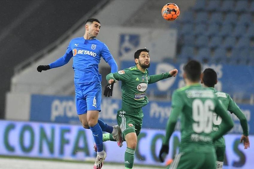 În ianuarie a fost 0-0 pe zăpadă la Craiova - Sepsi. Însă Screciu (stânga) a văzut „roșu”