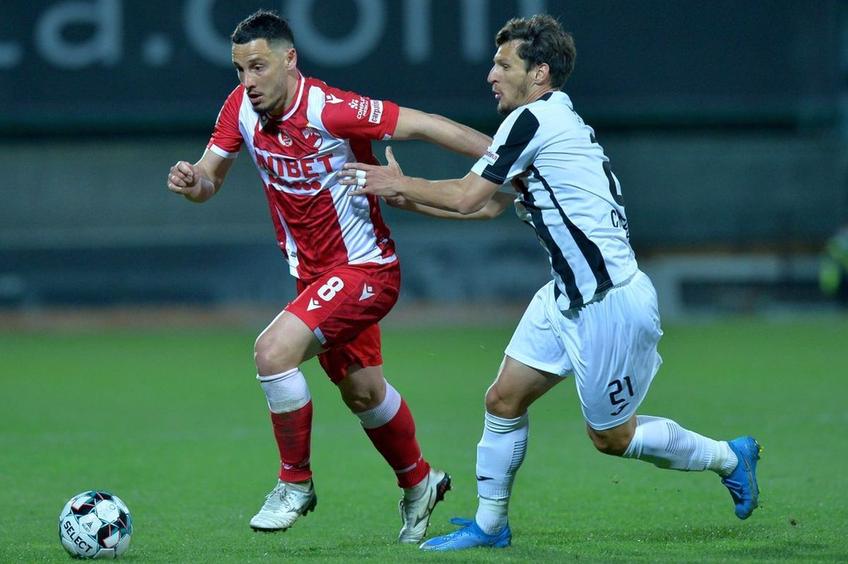 Paul Anton (stânga), în Astra - Dinamo 0-0