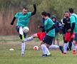 Fotbal de plăcere, dar cu faulturi ca-n meciurile cu mare miză FOTO: Raed Krishan