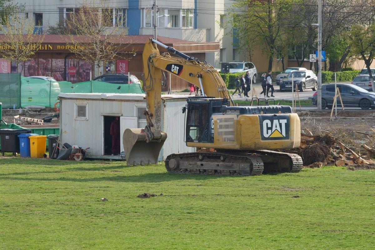 Stadionul pe care s-a născut „Campioana unei mari iubiri” e la pământ » Imaginile venite de la reporterii GSP