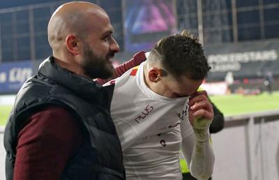 Critici pentru Valentin Costache: „De ce trebuie să faci alunecare? Al doilea galben a venit într-o zonă neutră”