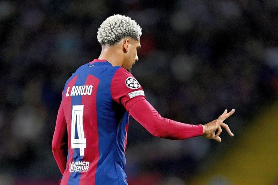 Ronald Araujo, primul mesaj după ce a declanșat haosul în Barcelona - PSG: „Acum și pentru totdeauna!”