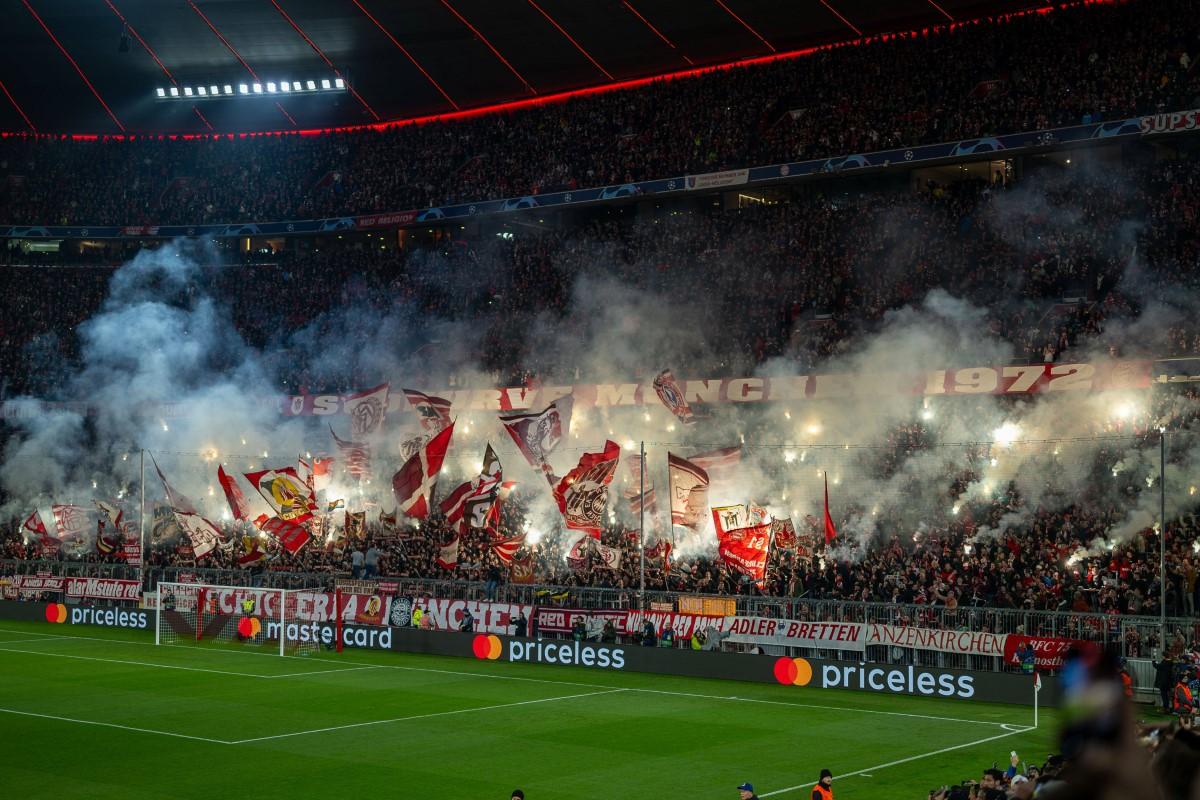 Atmosfera de la Bayern Munchen - Arsenak