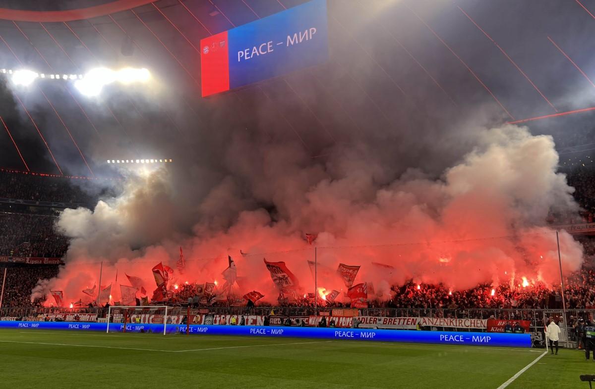 Atmosfera de la Bayern Munchen - Arsenak