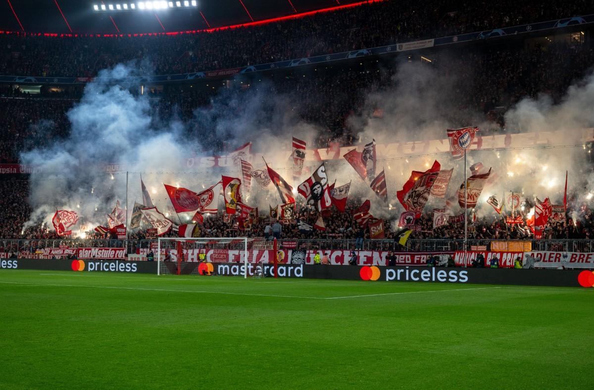 Atmosfera de la Bayern Munchen - Arsenak