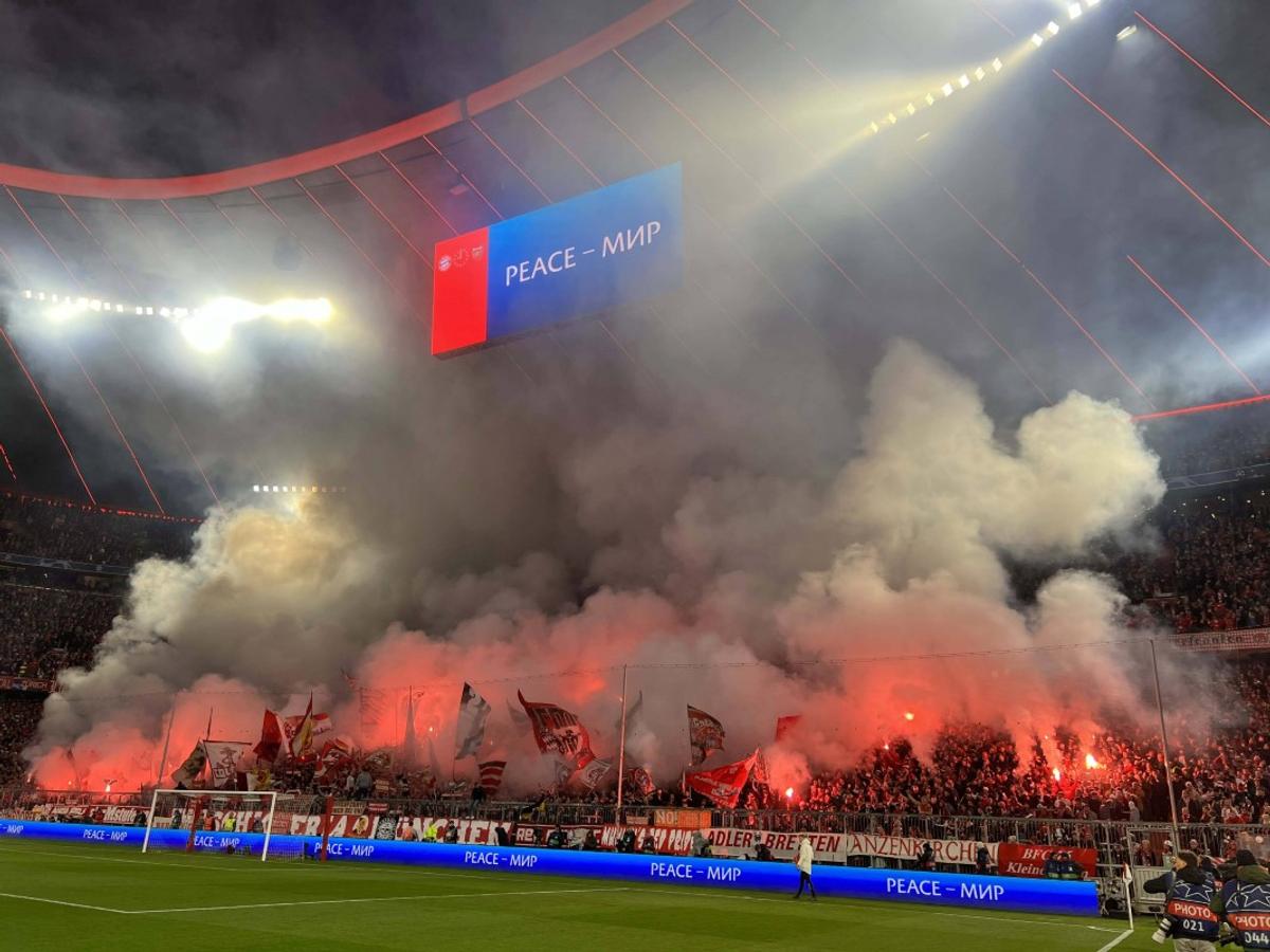 Atmosfera de la Bayern Munchen - Arsenak