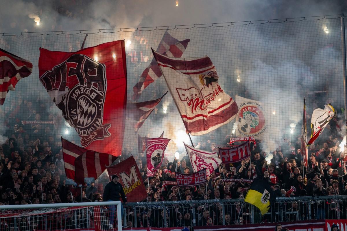 Atmosfera de la Bayern Munchen - Arsenak