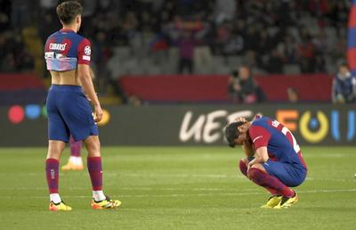 Ruptură în vestiarul Barcelonei » Titularul lui Xavi l-a făcut praf pe Araujo în fața camerelor TV!