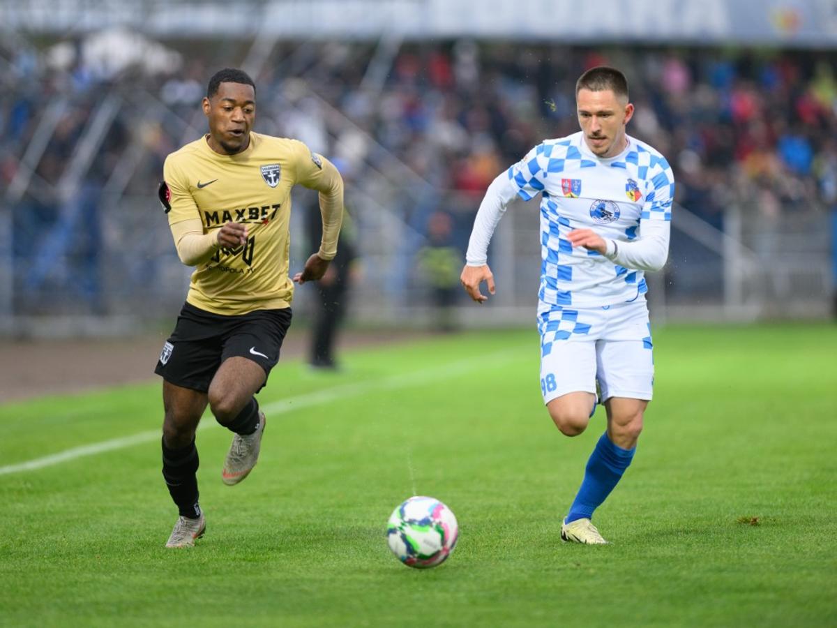 Corvinul Hunedoara - FC Voluntari, semifinala Cupei României // FOTO: Iosif Vajnar / sportpictures.eu