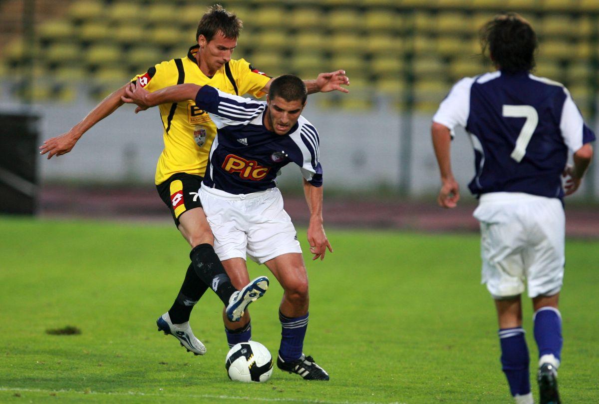 Monel Cârstoiu - imagini cu fostul mijlocaș al Argeșului, accidentat grav de Alex Pițurcă în 2008