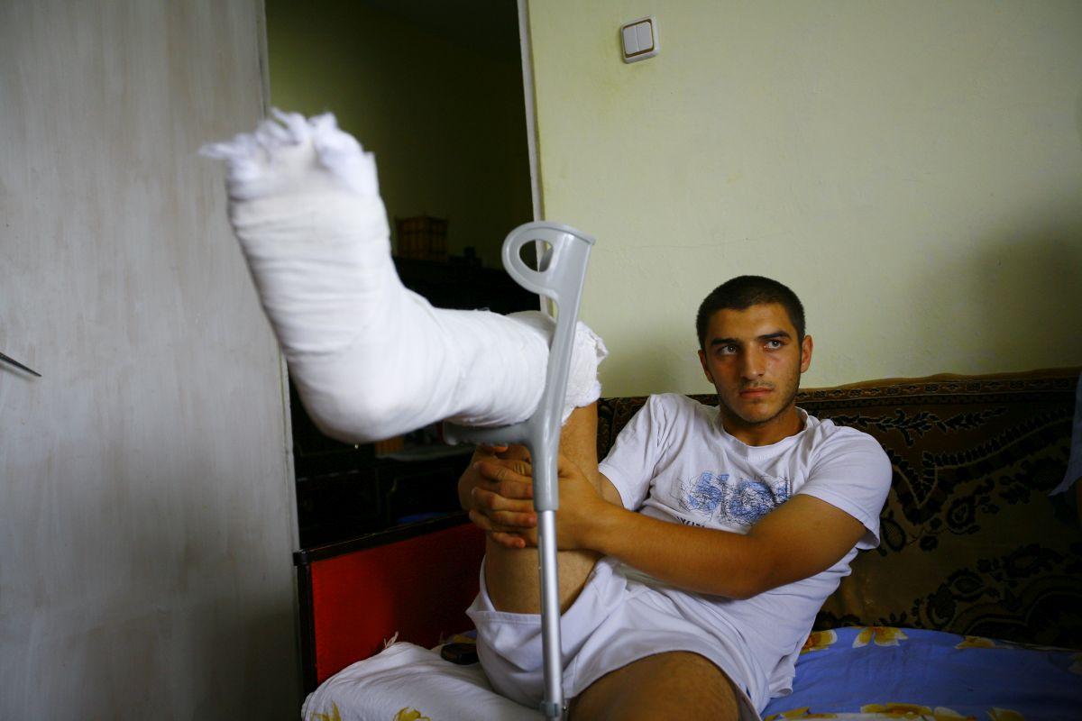 Monel Cârstoiu - imagini cu fostul mijlocaș al Argeșului, accidentat grav de Alex Pițurcă în 2008