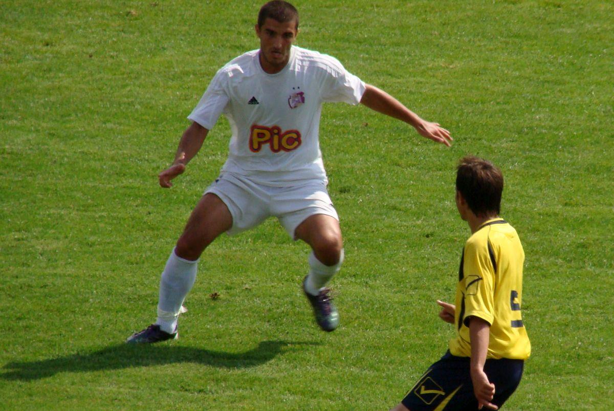 Monel Cârstoiu - imagini cu fostul mijlocaș al Argeșului, accidentat grav de Alex Pițurcă în 2008
