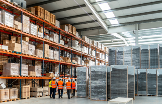 Optimizarea spațiului de depozitare: cum cresc companiile capacitatea logistică fără să mute depozitul