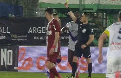Fază ciudată la FC Argeș - CFR Cluj, cu Istvan Kovacs în prim-plan: „De ce mai dai cartonaș galben?”