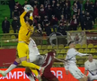 Fază ciudată la FC Argeș - CFR Cluj, cu Istvan Kovacs în prim-plan: „De ce mai dai cartonaș galben?”