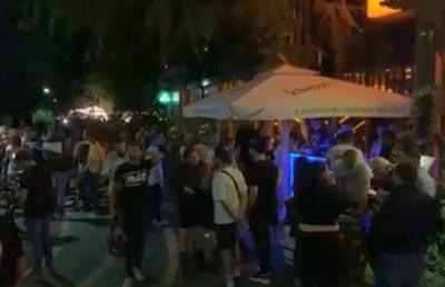 VIDEO. Distanțare socială? Zeci de tineri au luat cu asalt parcul Herăstrău, în primul weekend de la ridicarea Stării de Urgență!