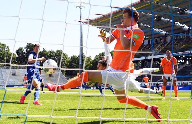 Ponturile zilei din Zweite Bundesliga și analizele celor patru partide în care joacă TOP 3