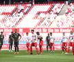 O parte din tribunele stadionului lui Koln a fost ocupată de tricouri și jucării de pluș // Sursă foto: Getty
