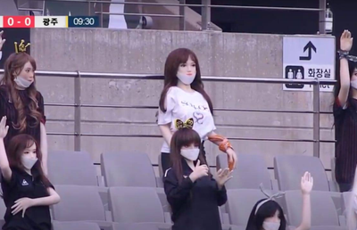 FOTO INCREDIBIL » Păpuși gonflabile ca fani în tribune la FC Seoul!