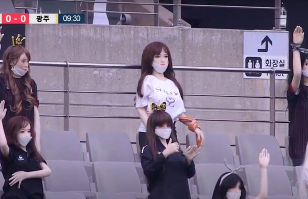 FOTO INCREDIBIL » Păpuși gonflabile ca fani în tribune la FC Seoul!