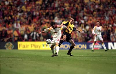 UEFA a postat un video genial cu Hagi din finala câștigată cu Arsenal, acum fix 21 de ani: „Un talent incredibil”
