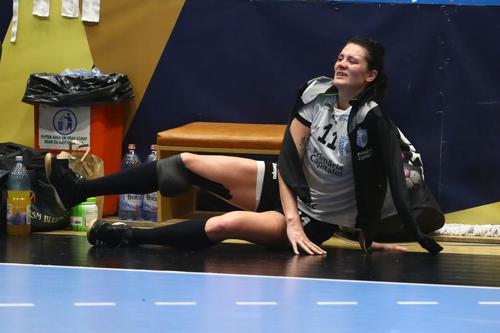 Gabriela Perianu în lacrimi după ce s-a accidentat FOTO Marius Ionescu