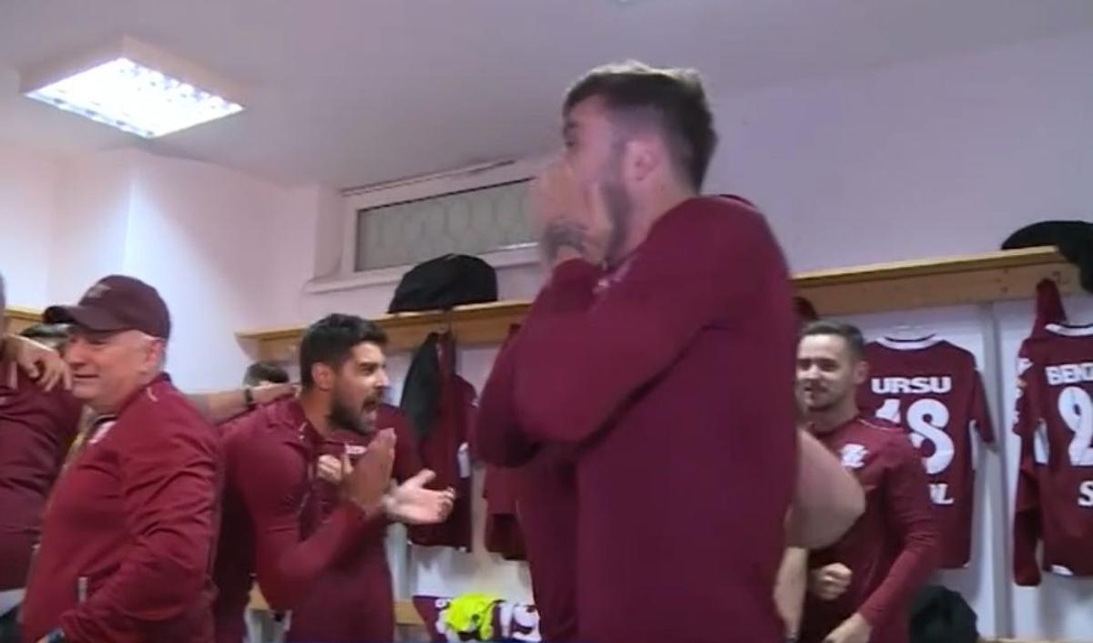 FOTO Rapid bucurie în vestiar după promovare