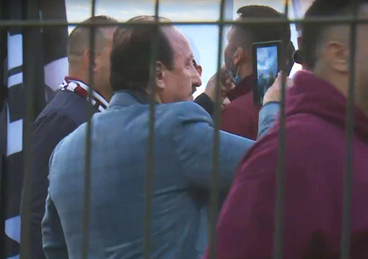 Îl recunoști? Fostul patron al Rapidului a sărbătorit în Giulești victoria cu Dinamo: „Vreau să îi mulțumesc domnului Șucu”