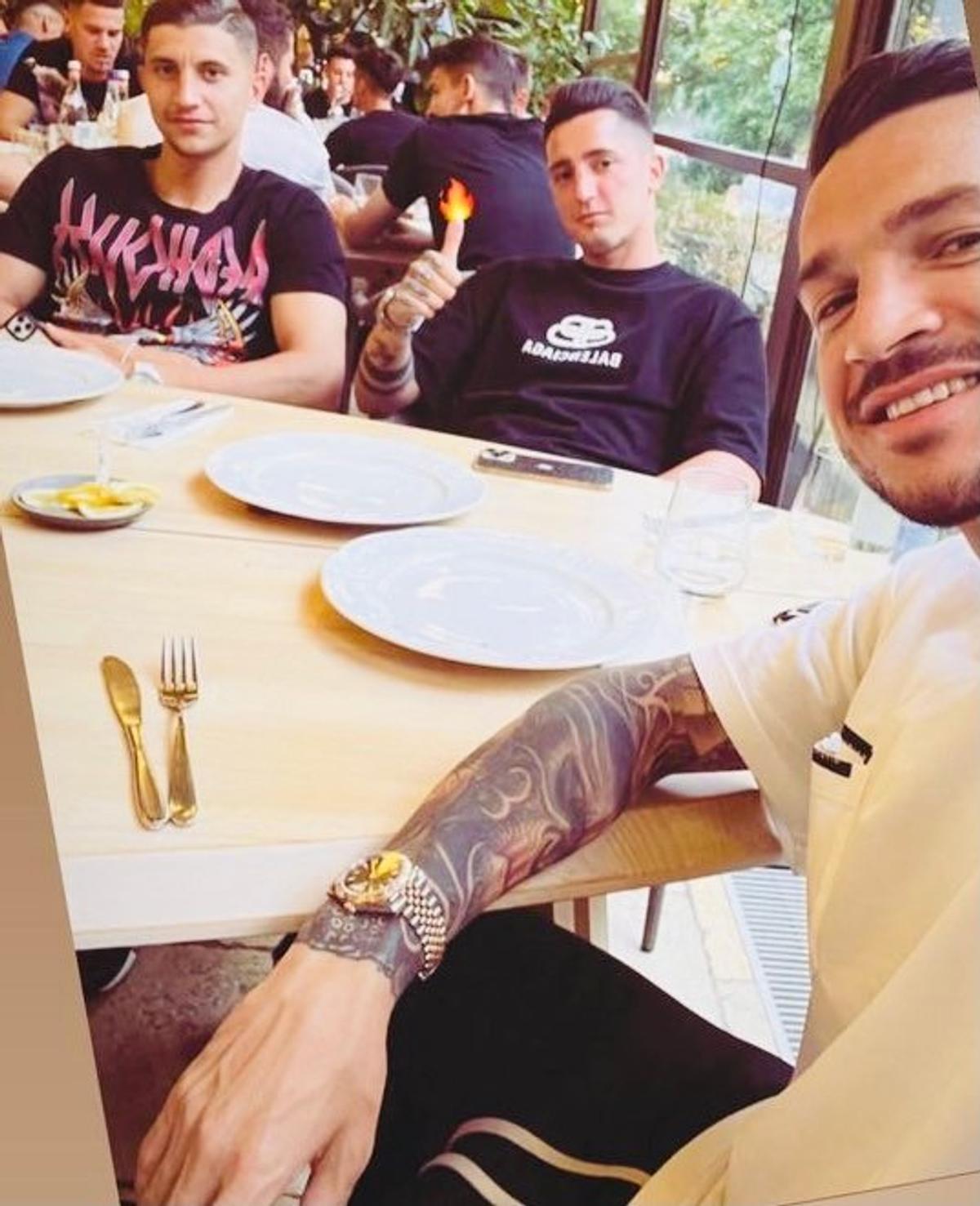 Dinamoviștii au ajuns în Herăstrău la dineul plătit de Nicu Badea, omul care le-a interzis folosirea siglei! » Apariție spectaculoasă a lui Torje