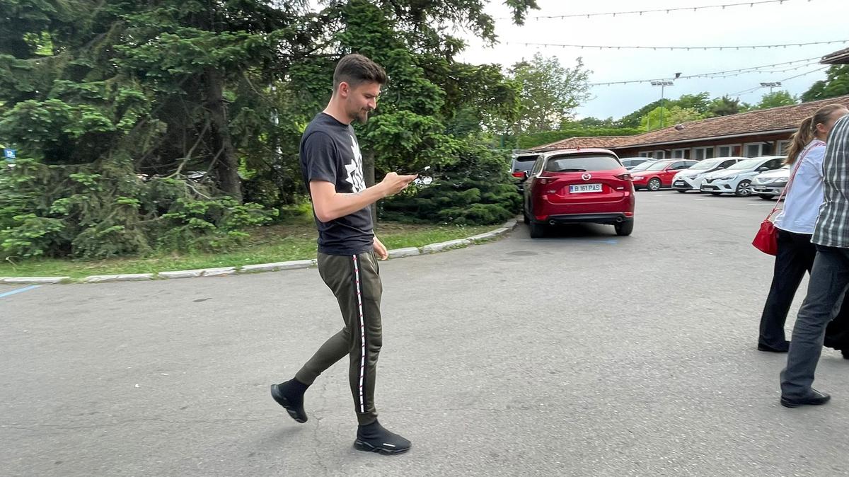 Dinamoviștii au ajuns în Herăstrău la dineul plătit de Nicu Badea, omul care le-a interzis folosirea siglei! » Apariție spectaculoasă a lui Torje