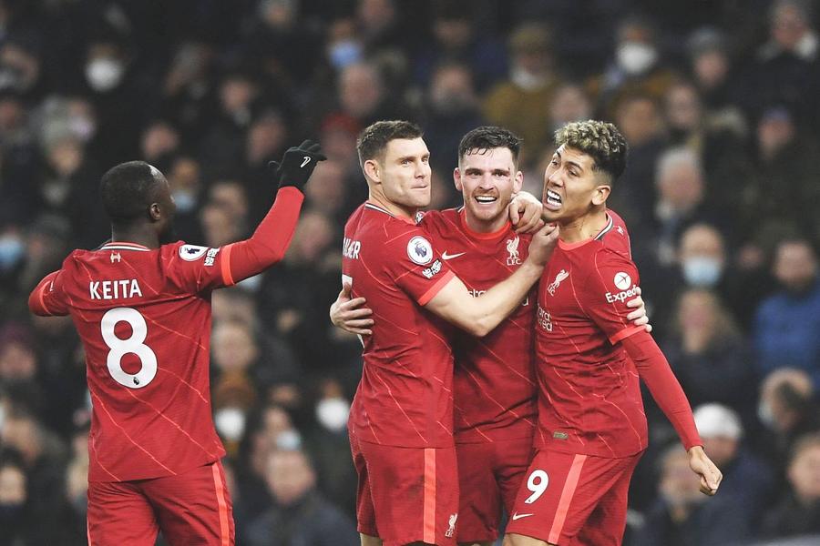 Naby Keita, James Milner, Andy Robertson și Roberto Firmino/ foto: Imago Images Yan Diomande e ultima pepită a minei de aur din Leipzig » Suma colosală încasată din transferuri în ultimii 8 ani!