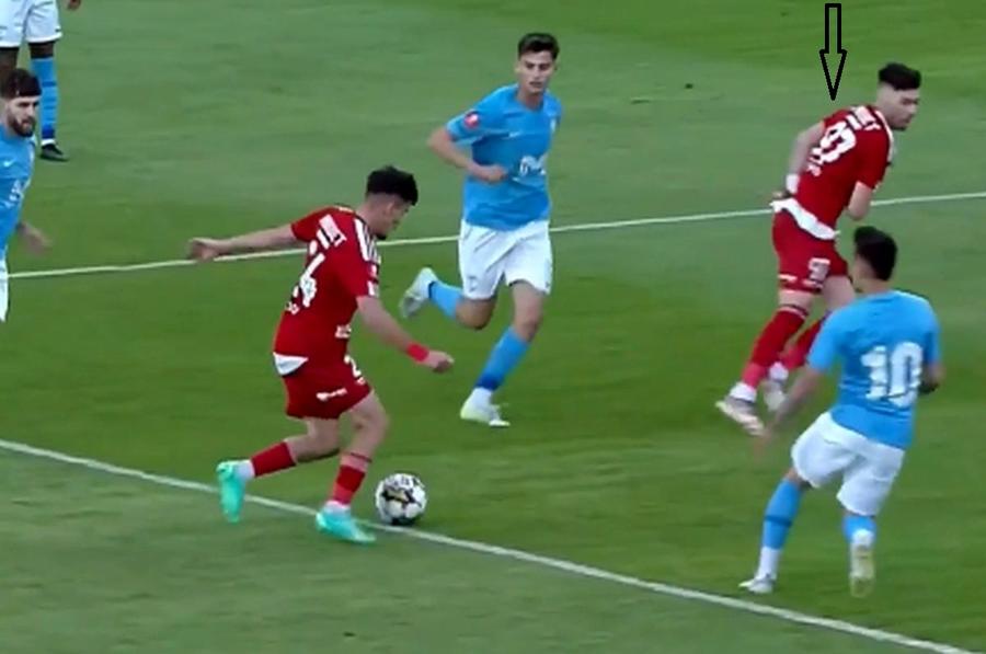 Andrei Burlacu a căzut fără să fie atins Henț sau nu? Verdictul lui Kyros Vassaras la faza de penalty din CSU Craiova - Farul