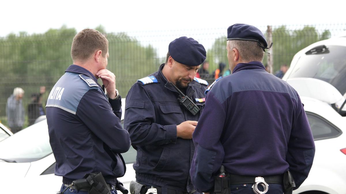 Talpan, rezolv-o p-asta! Doi antrenori s-au certat și fiecare și-a înființat echipa lui: „Jandarmeria a venit doar ca să nu li se urce băutura la cap”