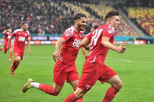 Dinamo speră să obțină promovarea directă în deplasarea cu Poli Iași, pe arena pe care s-a încoronat campioană în 2007, dar moldovenii n-au mai pierdut de 17 meciuri, din octombrie 2022.