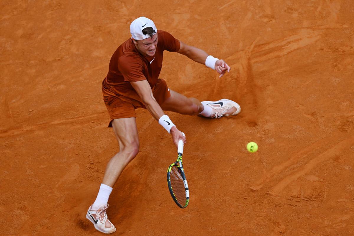 Holger Rune, victorie fantastică în fața lui Djokovic » Tenis PERFECT în decisivul de la Roma: ZERO erori neforțate