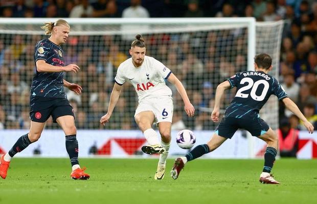 Drăgușin l-a impresionat » Postarea unui internațional englez după Tottenham - Manchester City