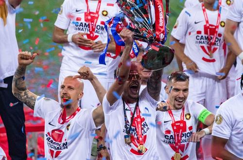 FCSB a câștigat titlul după 8 ani de secetă