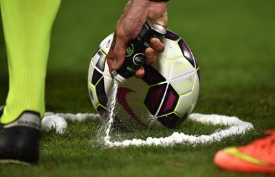 FIFA a pierdut procesul cu inventatorul spray-ului pentru arbitri » Suma uriașă pe care trebuie să o achite