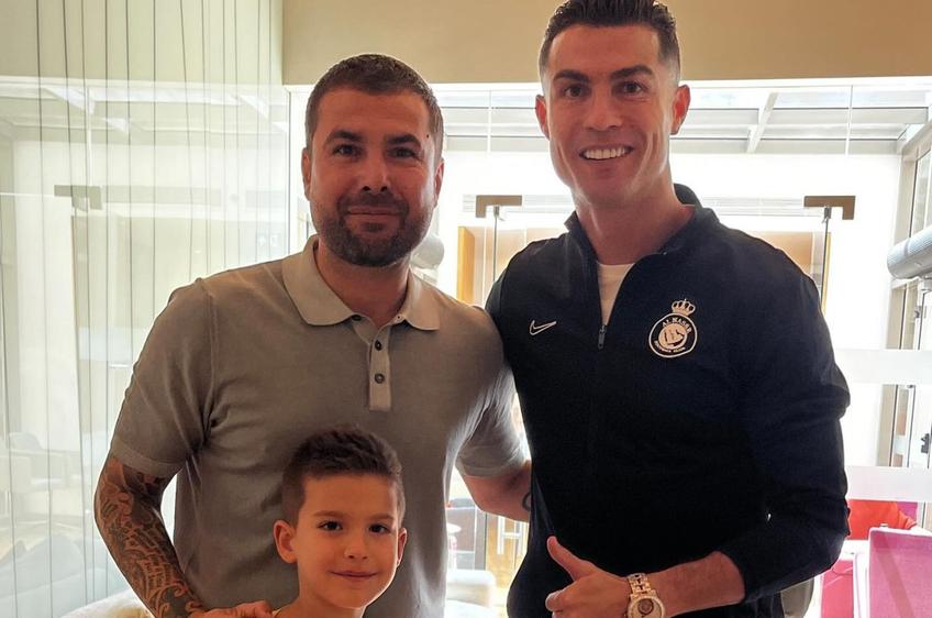 Astăzi, Adrian Mutu (45 ani), golgheterul all-time al naționalei României, la egalitate cu Gică Hagi, s-a întâlnit cu Cristiano Ronaldo, cvintuplu câștigător al Balonului de Aur și atacantul celor de la Al Nassr.