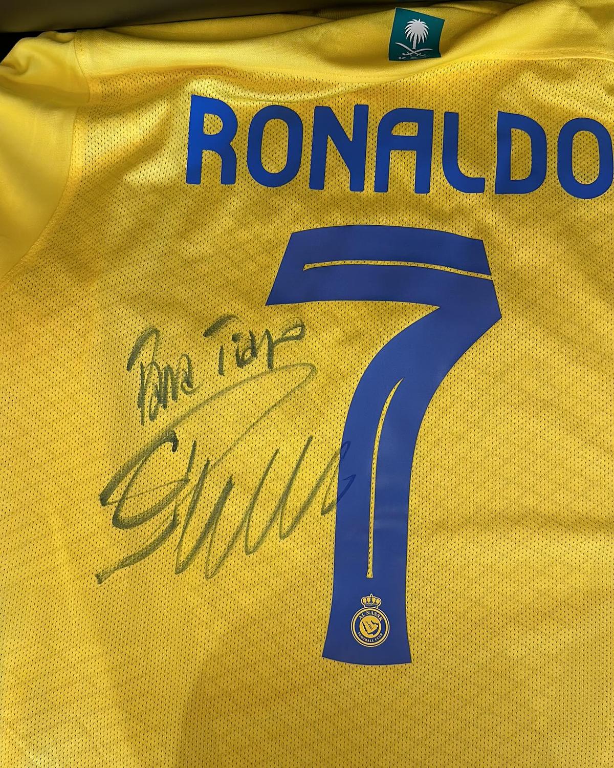 Fotografie de colecție! Mutu și fiul Tiago s-au întâlnit cu Ronaldo, într-o zi extrem de importantă pentru portughez