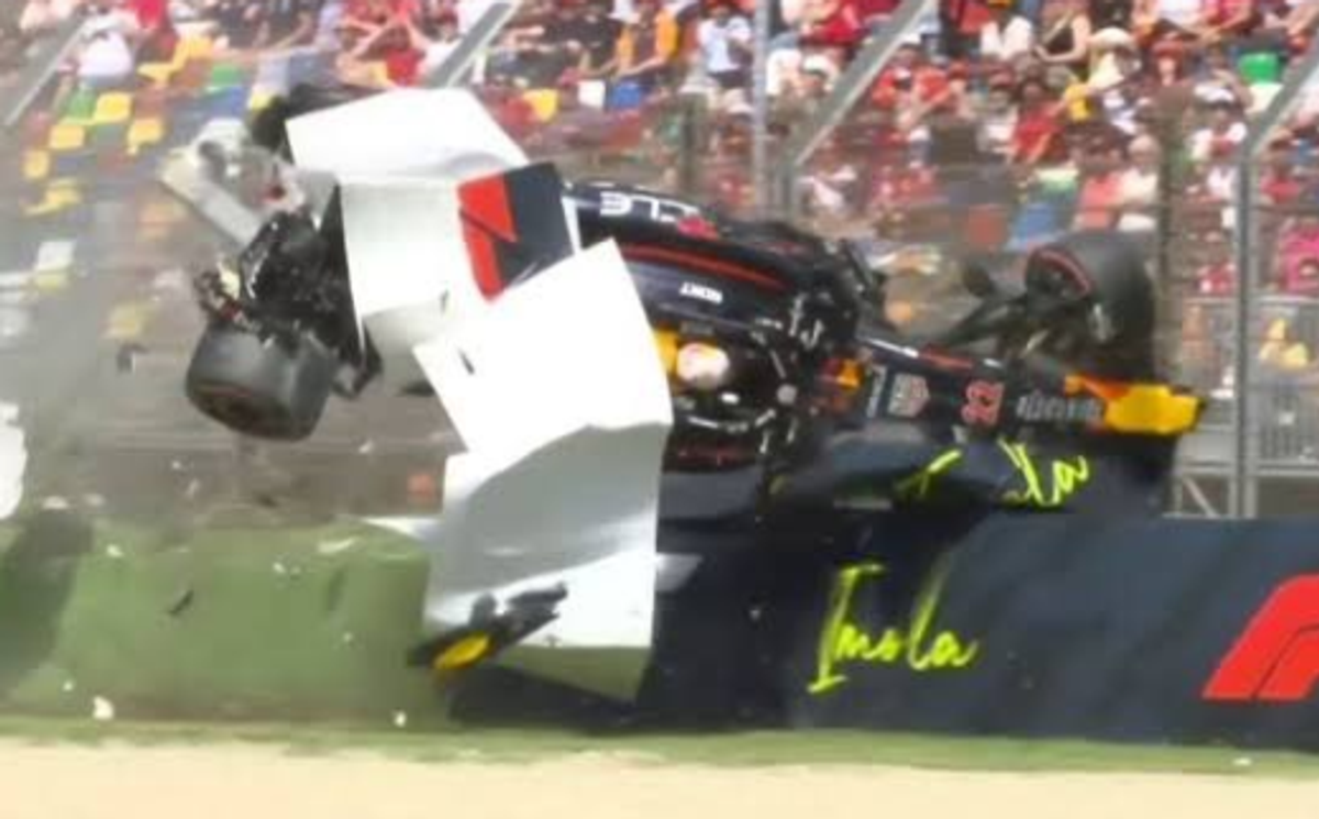 Accident horror în prima sesiune de calificări de la Imola »  S-a răsucit cu mașina la 240 km/h