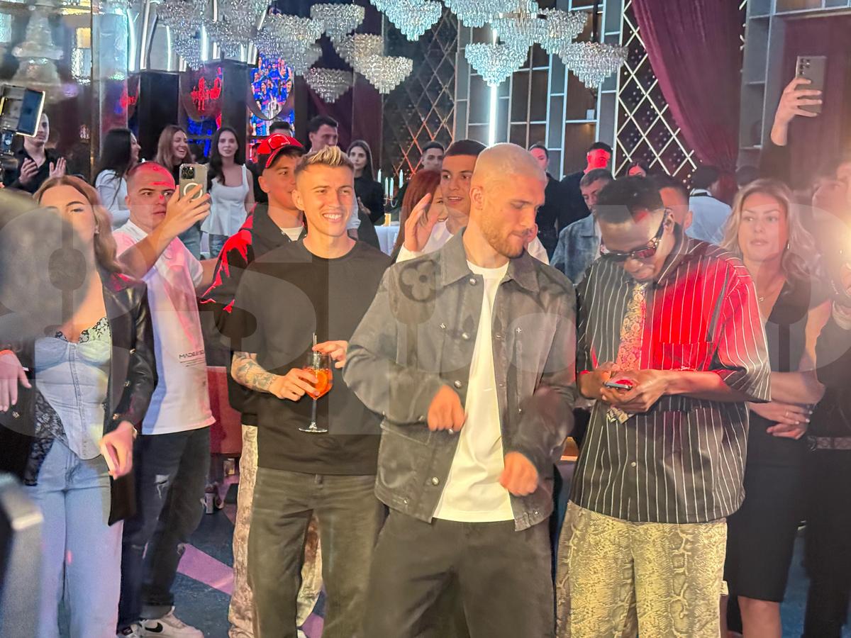 FCSB, petrecere în club